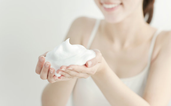 朝も洗顔フォームは必要？