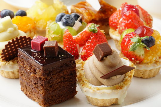 甘いものが食べたい時に足りない栄養素